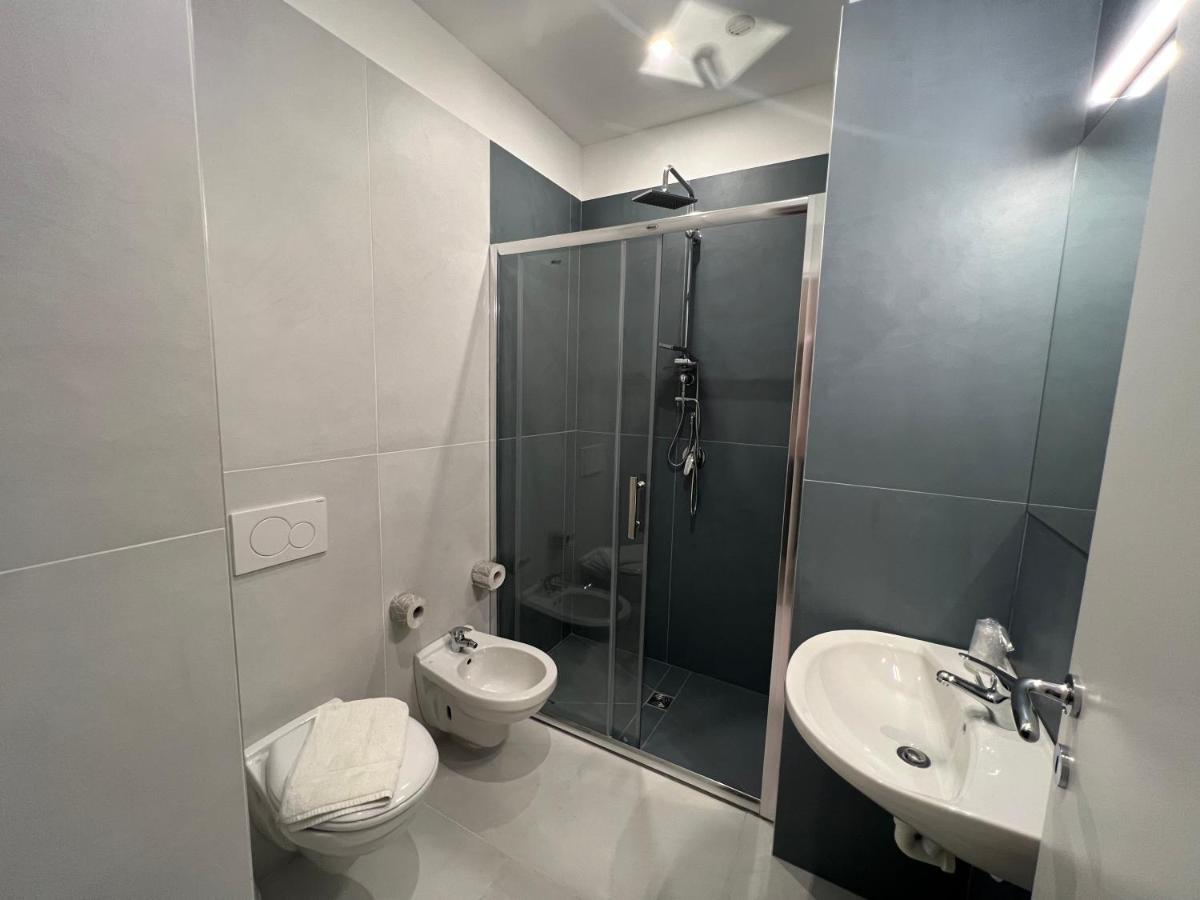 Hotel Telstar Rimini Kültér fotó