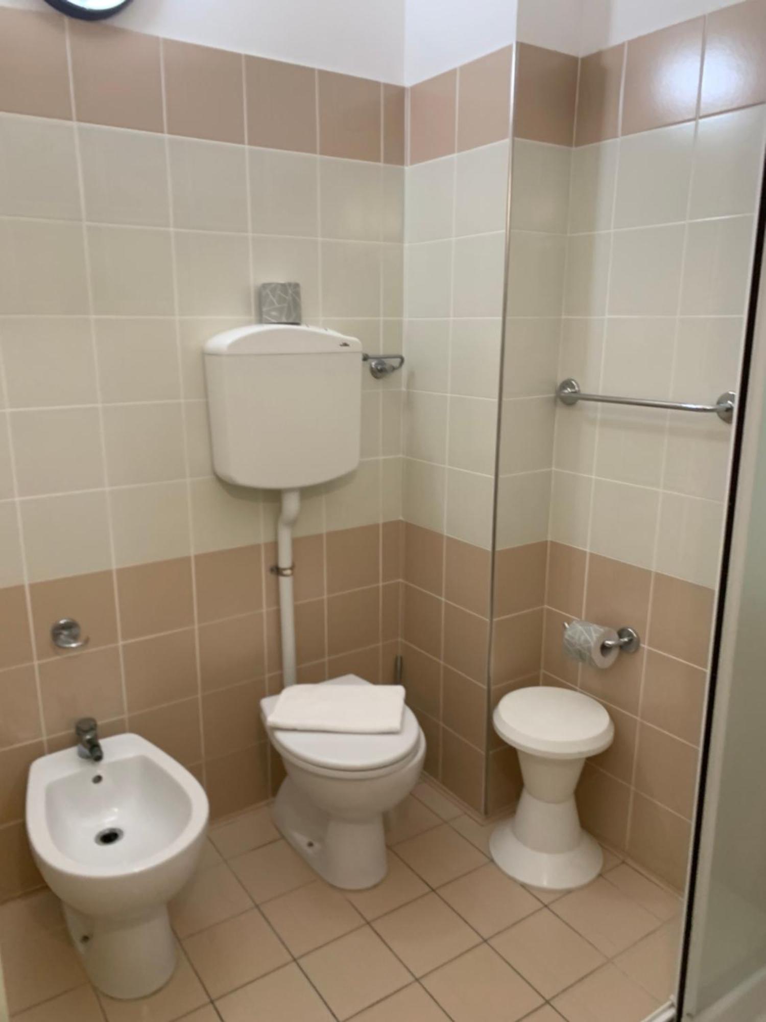 Hotel Telstar Rimini Kültér fotó