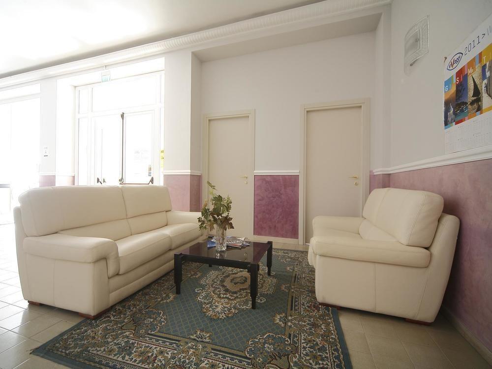 Hotel Telstar Rimini Kültér fotó