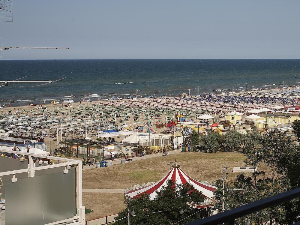 Hotel Telstar Rimini Kültér fotó
