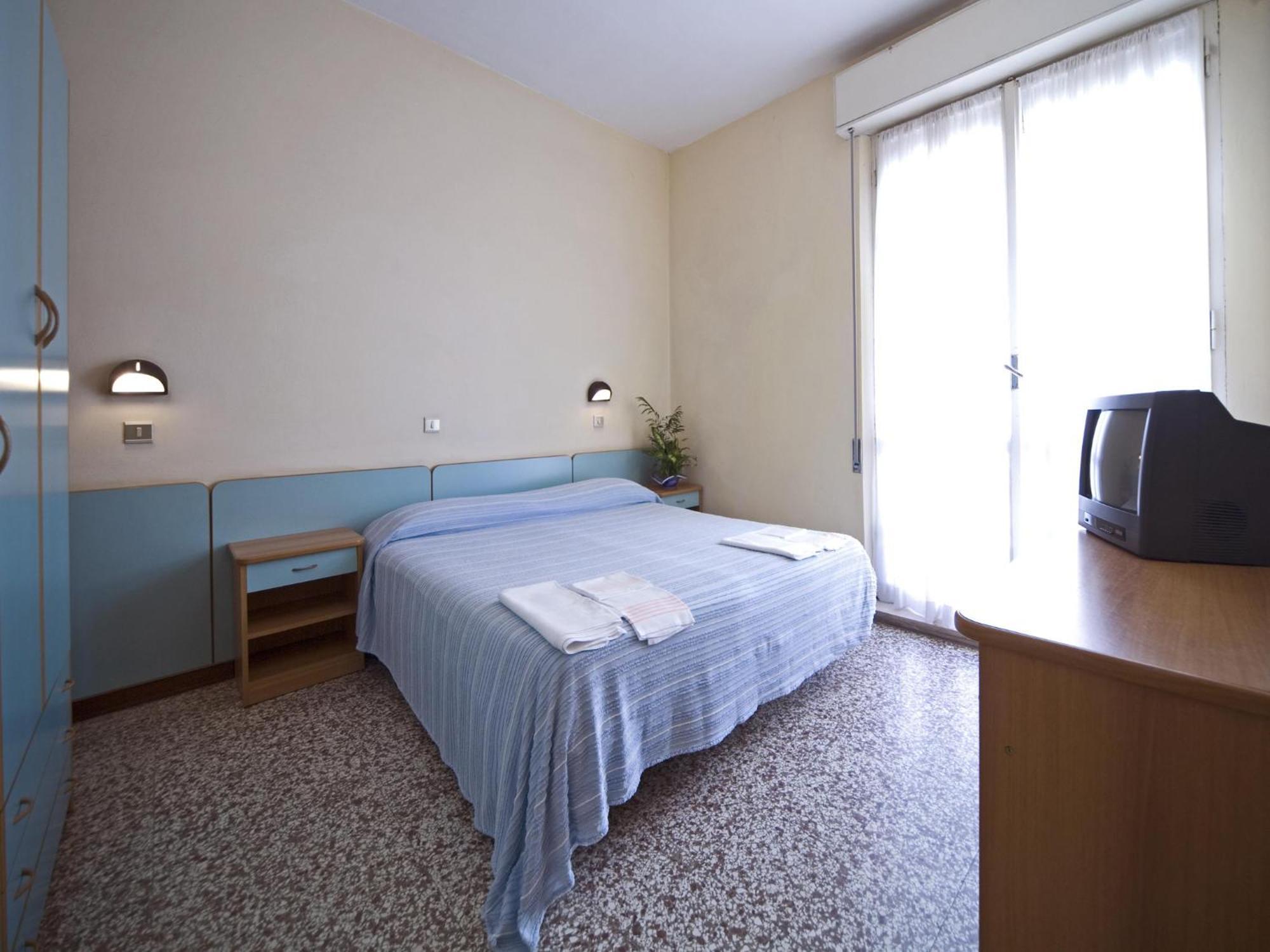 Hotel Telstar Rimini Kültér fotó
