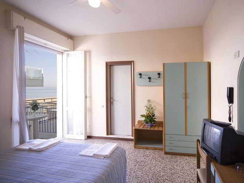 Hotel Telstar Rimini Kültér fotó
