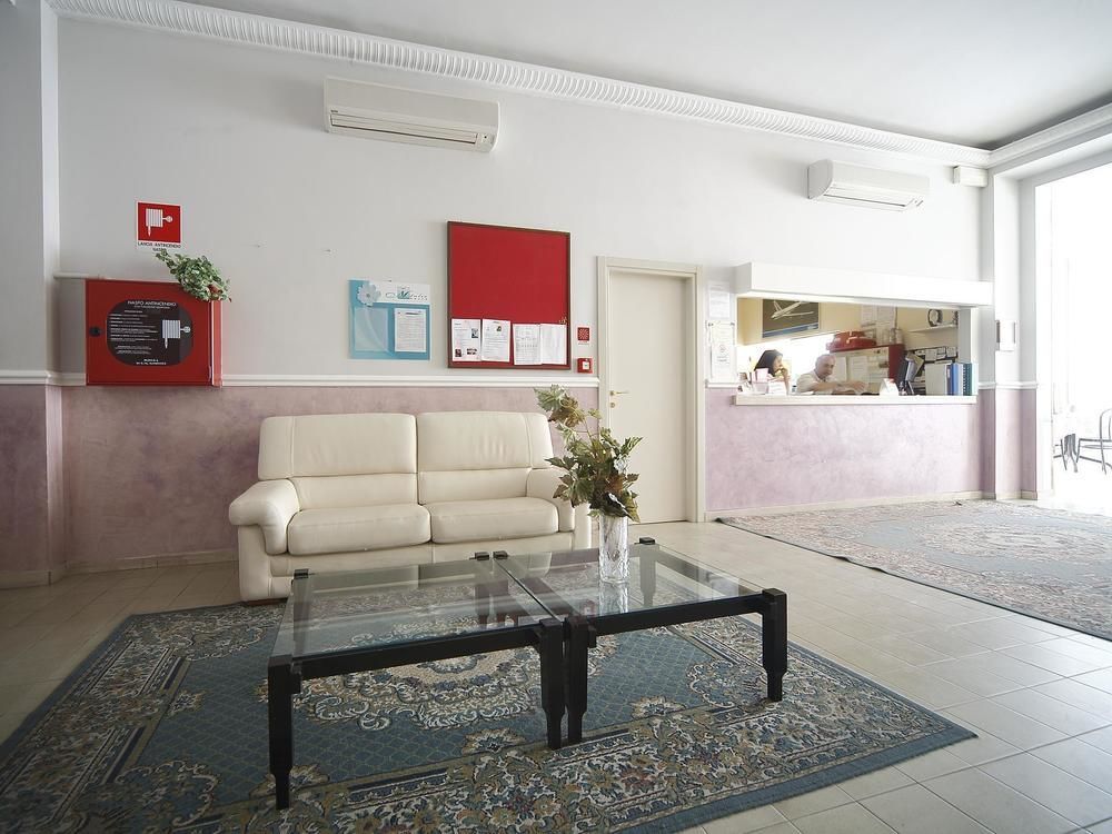 Hotel Telstar Rimini Kültér fotó